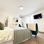 King Old Town Rab - Adults Only