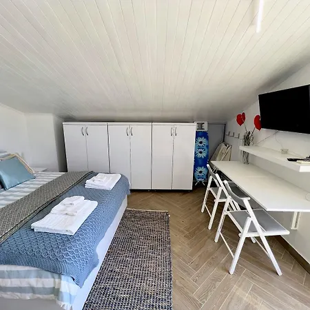 King Old Town Rab - Adults Only Apartment