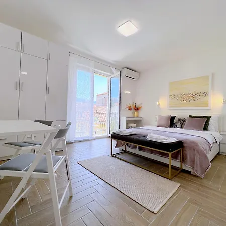 King Old Town Rab - Adults Only Apartment Rab Town